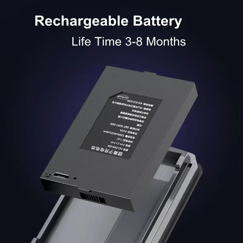 Batterie rechargeable pour serrure intelligente, montrée en gros plan avec son compartiment, offrant une autonomie de 3 à 8 mois